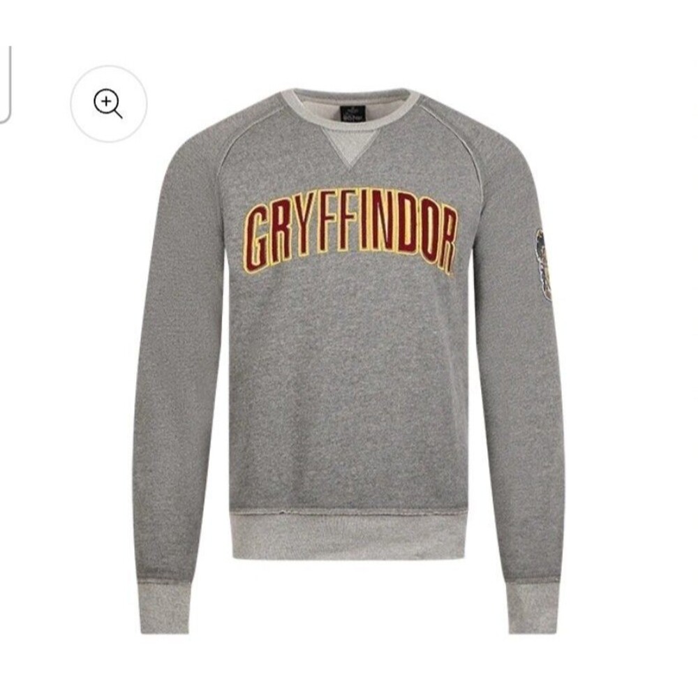 NWT Harry Potter Gryffindor Sweatshirt Gray Embroidered Warner Bros.  Sz Med